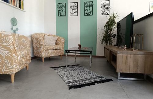 Engreux House | Terre Happy