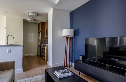 Bay Village Apartment | Terrific Back Bay 1BR w/Gym & W/D, nr Shopping, by Blueground