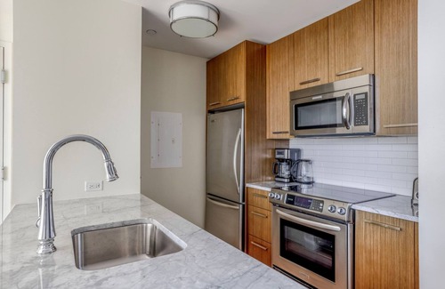 Bay Village Apartment | Terrific Back Bay 1BR w/Gym & W/D, nr Shopping, by Blueground