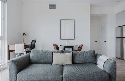 East Pasadena Apartment | Terrific Pasadena 1BR w/Gym & Elev, nr Dining & Movies, by Blueground