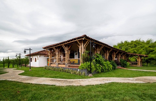 Armenia House | Tesorito Finca Exclusiva