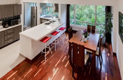 El Tesoro House | Tesoro 401 - Spacious 2 floor Provenza Penthouse