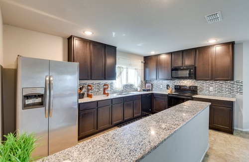 Fort Worth House | Texas Retreat w/Patio Near Kayaking & Golfing!