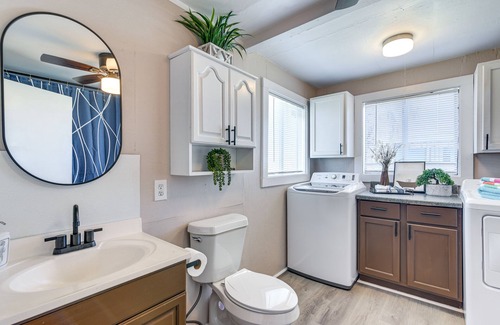 Surfside Beach House | Texas Stilt House: Walk to Surfside Beach!