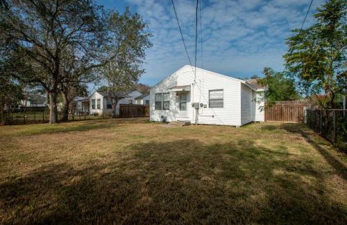 Bay Area House | Texas Tranquility Retreat