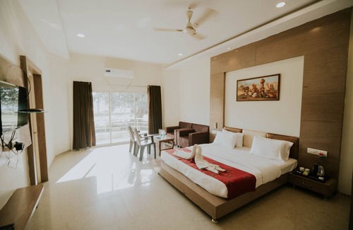 Mandav Resort | TGI Jahaj Mahal Resort