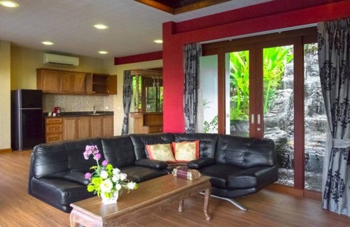 Ko Kaeo Villa | THAI Style Private Hill Top Villa with Infinitypool, OceanView and King-bed
