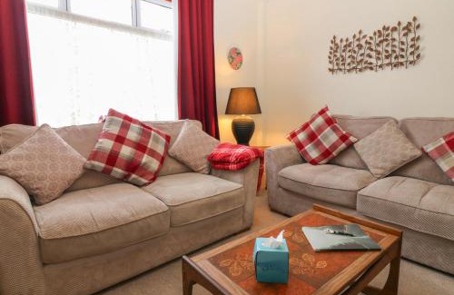 Banff House | Thain House