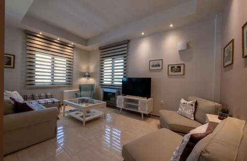 Kalamata Villa | Thalias Quarters - Kalamata Mediterranean Villas
