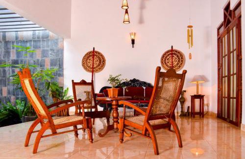 Rumassala Villa | Thambara Villa Unawatuna