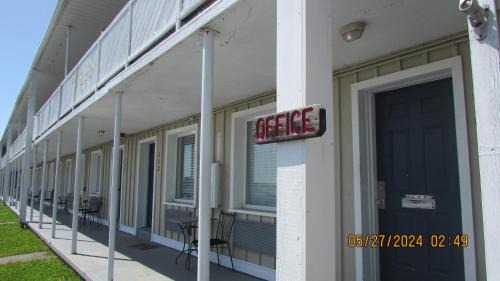 Groton Hotel | Thames Inn and Marina