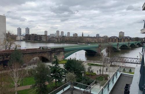 Sands End Apartment | Thames View Apartment, Imperial Wharf