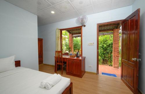Cua Lap Hotel | Thanh Khoi Bungalow