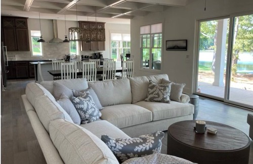 Lake Oconee House | Thanksgiving 2025 Just Became Available!
