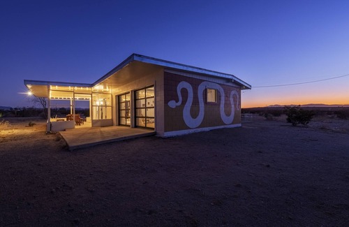 Twentynine Palms House | That Desert House - Hot Tub, Privacy & Desert Views! 3 Bedroom Home by RedAwning