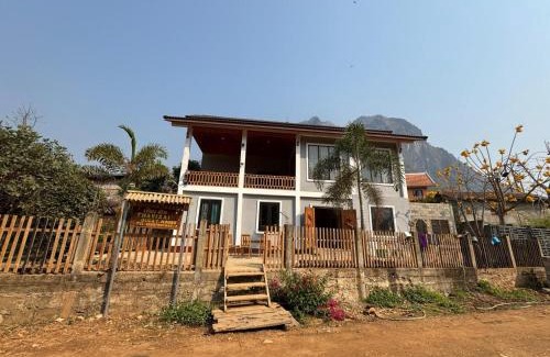 Nong Khiaw House | Thavixai Guesthouse
