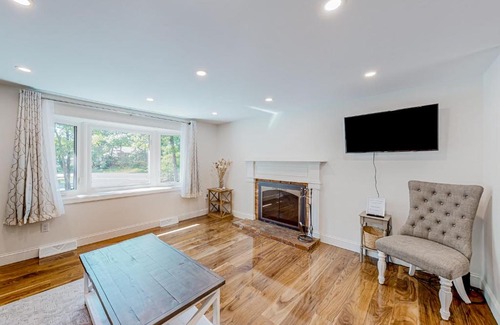 South Dennis House | Thayer Thicket
