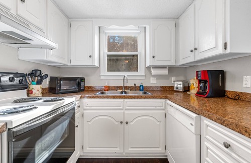 Hot Springs Village House | The 2 BDRM Lovely Lake Desoto Townhome