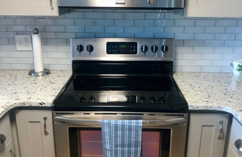 McCutcheon Field Condo | The 411! Oceanview Surf Condo- First Floor End Unitn