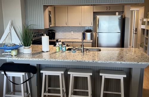 McCutcheon Field Condo | The 411! Oceanview Surf Condo- First Floor End Unitn