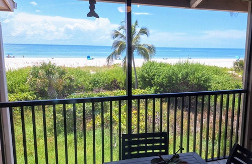 Sanibel Condo | The 5 star Mermaid House beachfront condo reopens. Gulf view from all windows