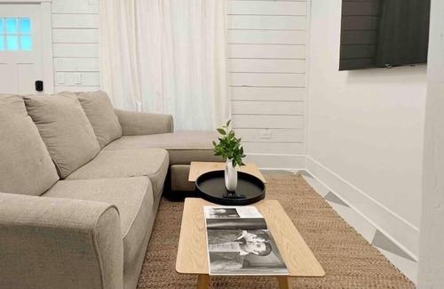 Marysville House | The 50s Inspired Home | 10min to Everett