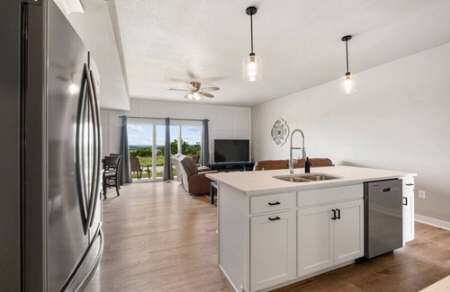 Manhattan Condo | The 8th Tee at Colbert Hills