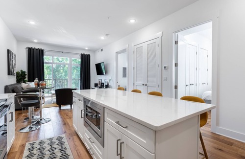 Inglewood Condo | The A Side - Luxury Condo with Modern Edge