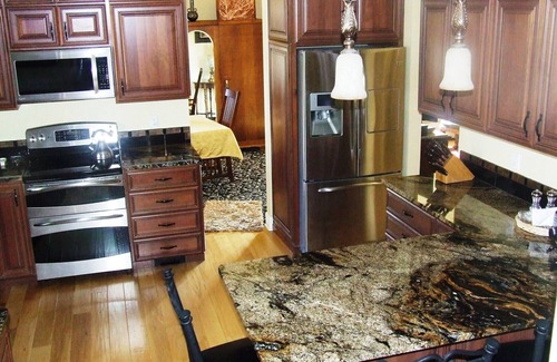 Gig Harbor House | The Acclaimed Parsonage Inn, A Downtown Delight, 4 Houses to Gig Harbor Bay