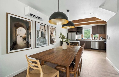 Kerns House | The Adelynn - 5BR Luxury in Walkable Portland