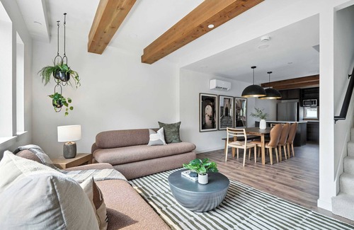 Kerns House | The Adelynn 5BR - Sleek - Spacious - Walkable