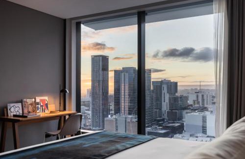 Perth Central Business District Hotel | The Adnate Perth - Art Series