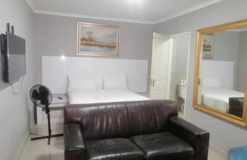 Greater Johannesburg Metropolitan Area Cabin | The Afropolitan