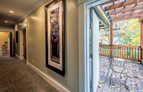 Walla Walla House | The Alder house with a Park view!