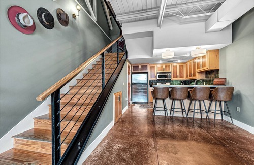 Fayetteville Condo | The Alma Mater on Dickson + 2 Parking Spots