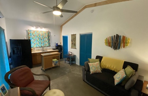 Keaau House | The Aloha Suite (Spacious one bedroom Suite)