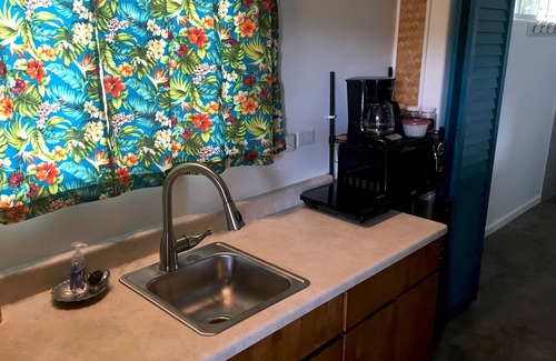 Keaau House | The Aloha Suite (Spacious one bedroom Suite)