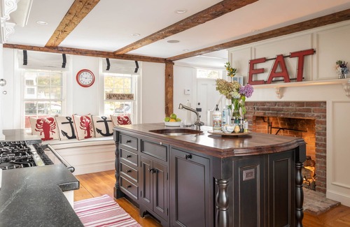 Kennebunkport House | The AMAZING Pearl. Historical Luxury is part of this hidden gem! UPSCALE HOME.