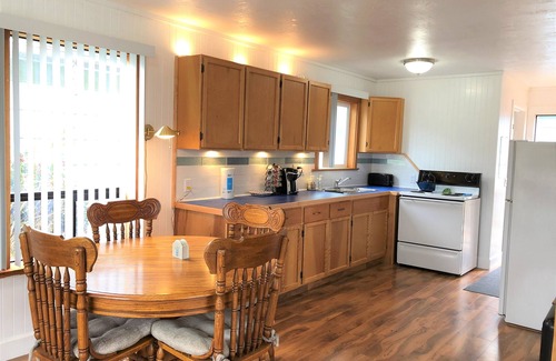 Pacific City Hotel | The Anchorage Motel
