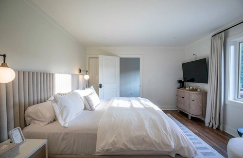 Oxford Hotel | The Anderson at The Ravine by Velvet Ditch Villas