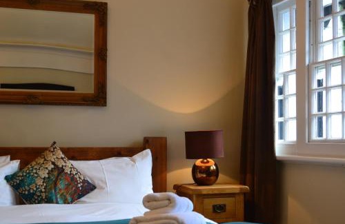 Guildford Hotel | The Angel Posting House & Livery