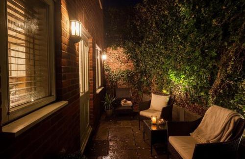 Bury St Edmunds Apartment | The Angels Nest - Central