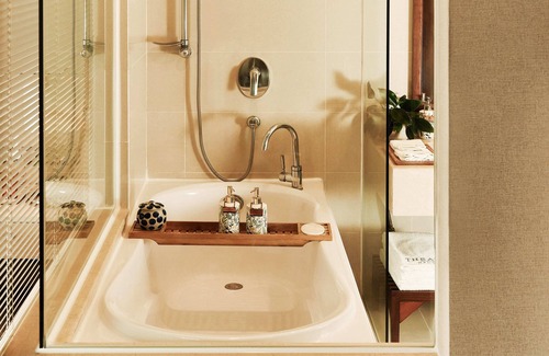 Hai Ba Trung Hotel | The Ann Hanoi Hotel & Spa