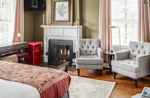 Historic Montford Bed & Breakfast | The Applewood Manor