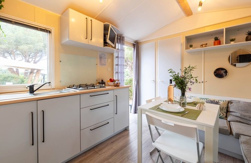 Giens House | The Arbousier, cosy mobile home with sea view
