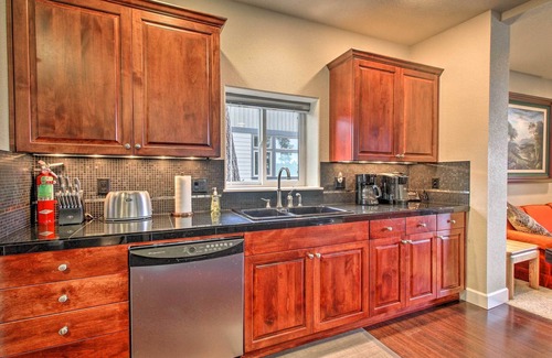 Southern Crossing House | ‘The Ark at Farewell Park,’ 20 Mi to Mt Bachelor!