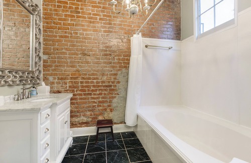 Treme Hotel | The Armstrong Guesthouse