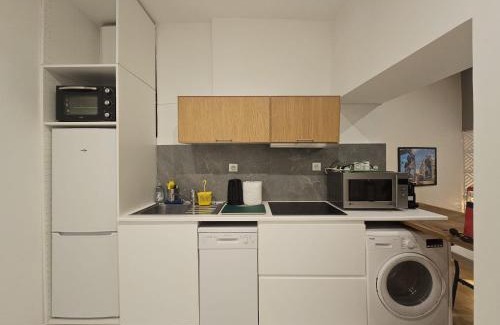 Secteur 2 Apartment | The Artist - Hypercentre