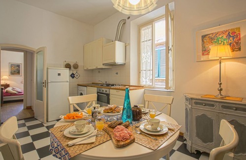 Lucca Historical Center Apartment | The Artist's house, in the heart of Lucca: Wi-Fi, A/C