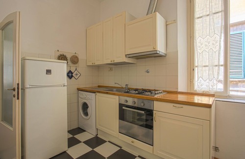 Lucca Historical Center Apartment | The Artist's house, in the heart of Lucca: Wi-Fi, A/C